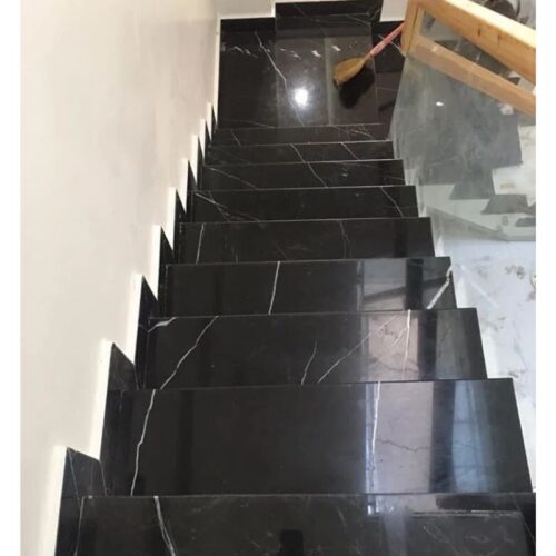 Đá cầu thang bộ Marble tia sét
